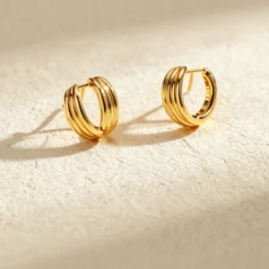 Verona Ribbed Huggie Earrings